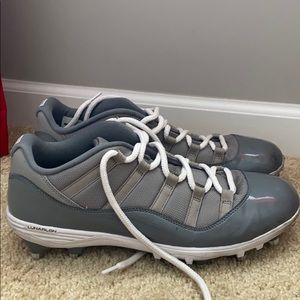 Jordan cool grey 11 low cleats size 13